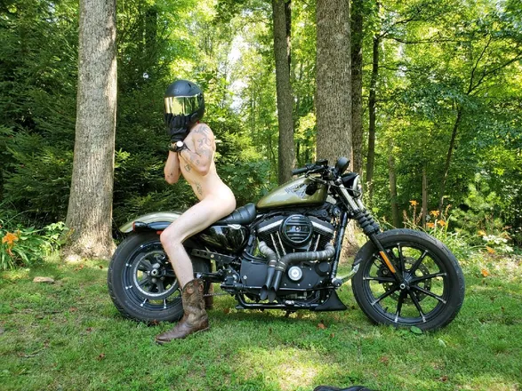 OnlyFans account  hellbilly6six6 header 2