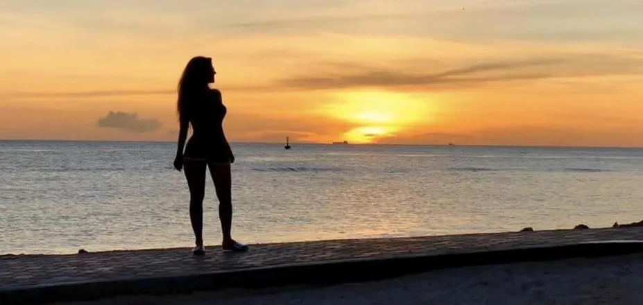 OnlyFans cuenta camilabianchi header 2