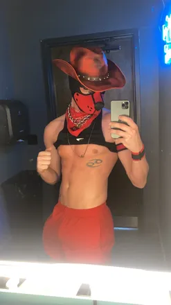 OnlyFans of pupzeke691