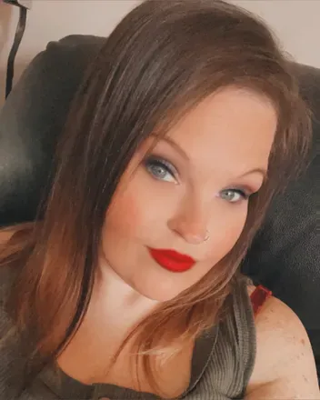 OnlyFans cuenta thikkthighsnblueyes avatar 1