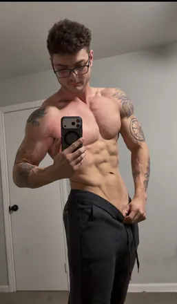 OnlyFans cuenta animenerd232 header 2