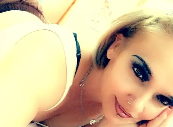 OnlyFans cuenta quinnxxofree header 2