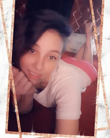 OnlyFans cuenta petitequeen0003 header 2
