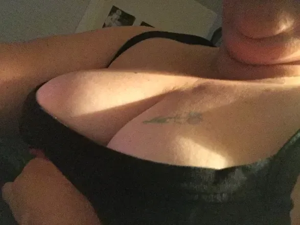OnlyFans cuenta deedeeloverxoxo header 2