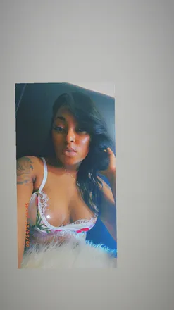 OnlyFans cuenta bomb_lola header 2