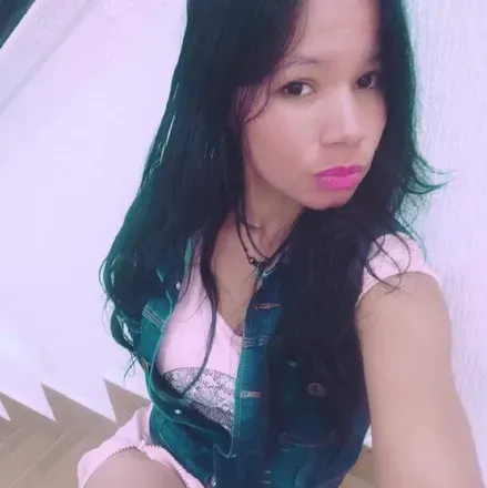 OnlyFans account  karolaine04 header 2