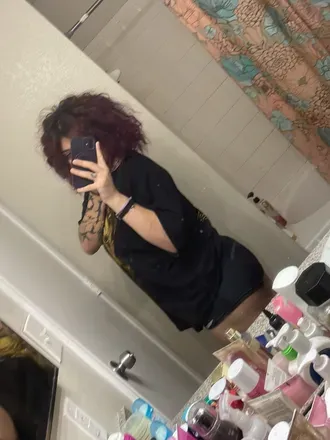 OnlyFans account  woahh_mariax header 2