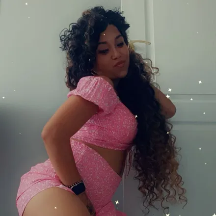 OnlyFans cuenta alecarmen1992 header 2