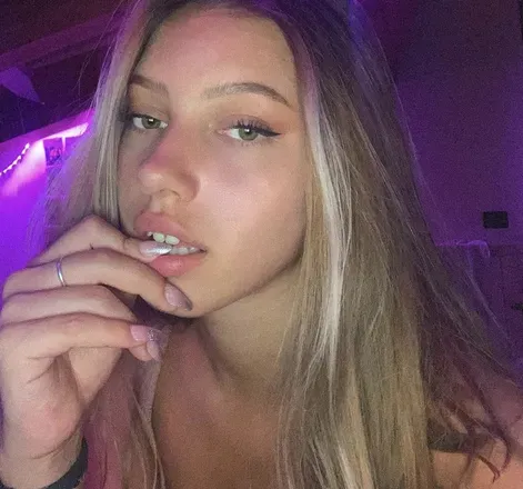OnlyFans account  chloegarcia00 avatar 1