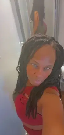 OnlyFans cuenta sexyredd39 avatar 1