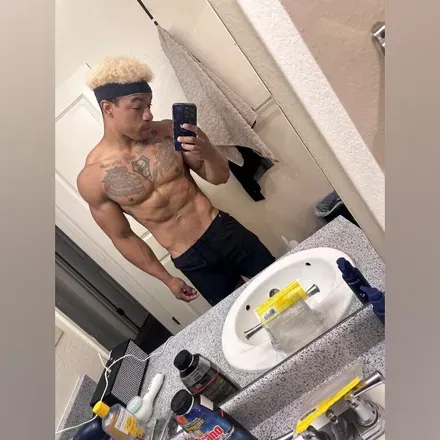 OnlyFans cuenta tayswrldxxx avatar 1