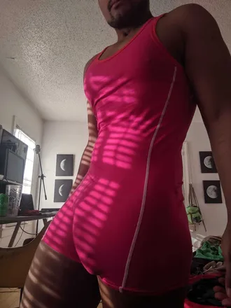 OnlyFans cuenta wellhunganddumb header 2