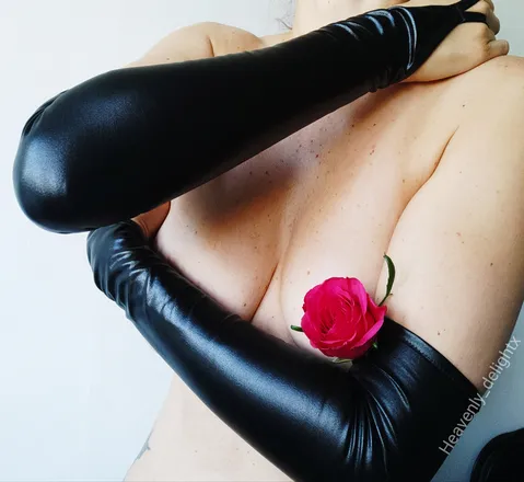 OnlyFans cuenta heavenly_delightx header 2