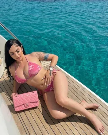 OnlyFans cuenta officialdaforeignone header 2
