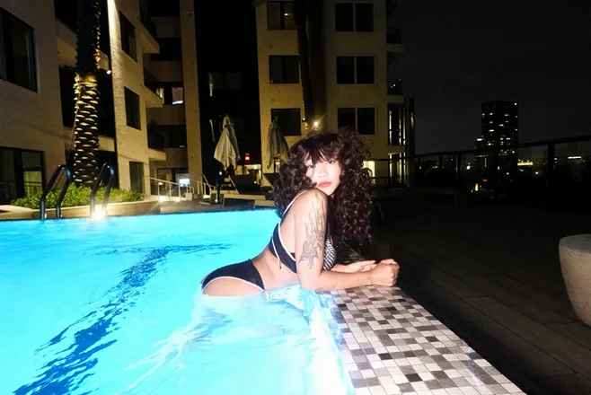 OnlyFans cuenta cyb3r0w0 header 2