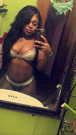 OnlyFans cuenta brazychantal header 2