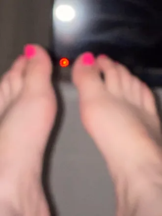 OnlyFans cuenta regularfeetlife header 2