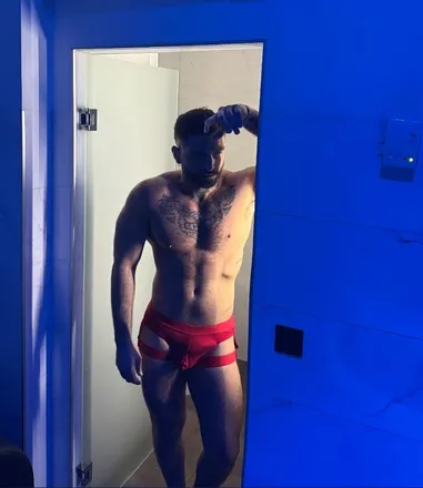 OnlyFans cuenta aaronarcos header 2