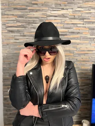 OnlyFans cuenta emmaspark13 header 2