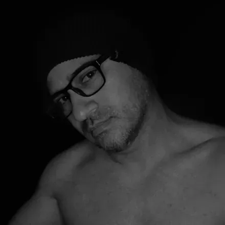 OnlyFans cuenta roy2215 header 2