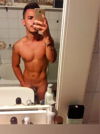 OnlyFans cuenta andrew0294 header 2