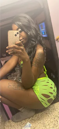OnlyFans cuenta indiaastarr header 2