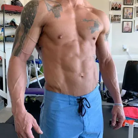 OnlyFans cuenta shredded27 header 2