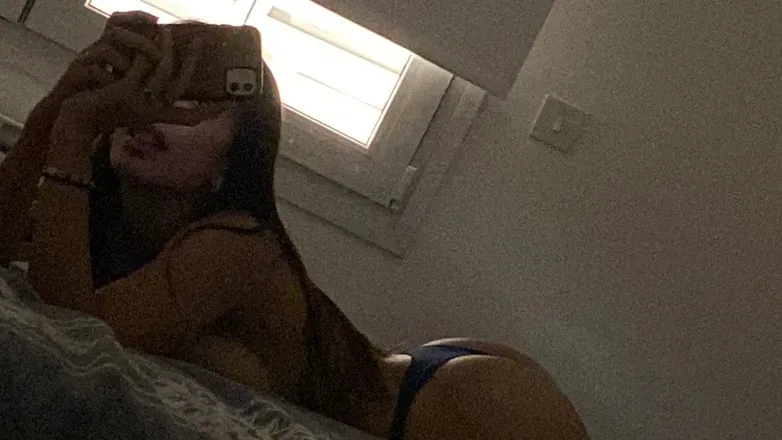 OnlyFans account  only.simone header 2