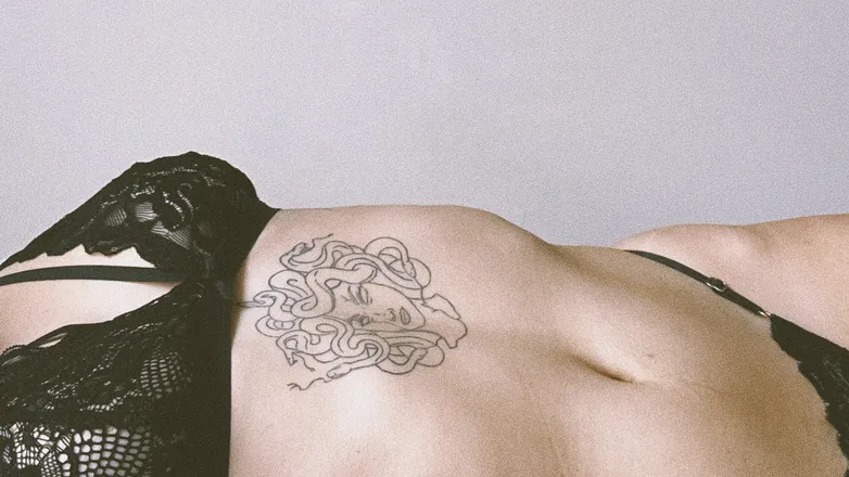 OnlyFans cuenta vickitasan header 2