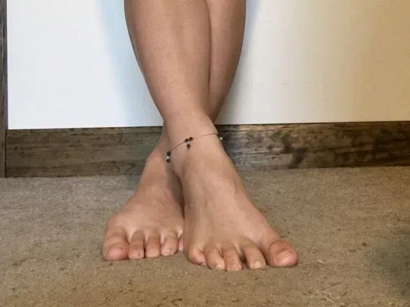 OnlyFans cuenta backyardbarefoot avatar 1