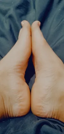 OnlyFans cuenta ofeetqueenforyou header 2