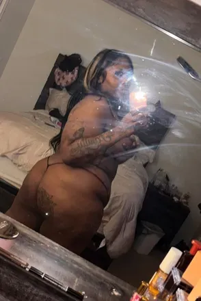 OnlyFans cuenta thickems69 header 2
