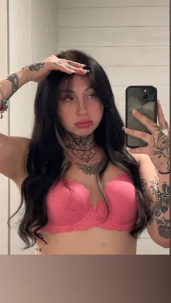 OnlyFans cuenta baddiemad header 2