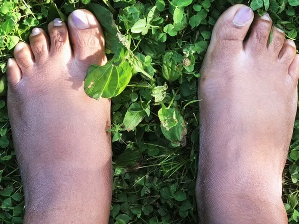 OnlyFans cuenta bigfeettemptress header 2