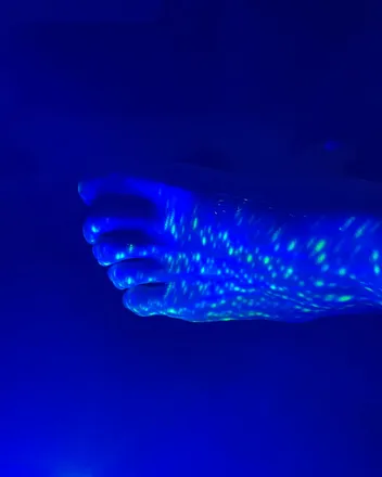 OnlyFans cuenta tattyfeets69 header 2