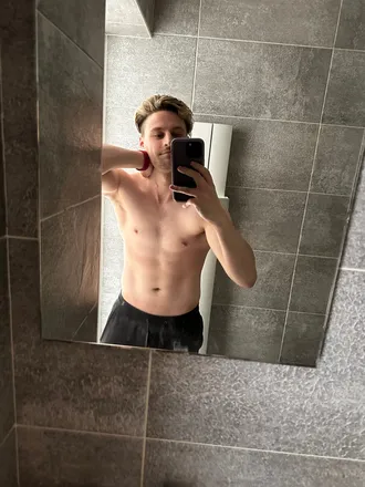 OnlyFans cuenta hornnyscotty header 2