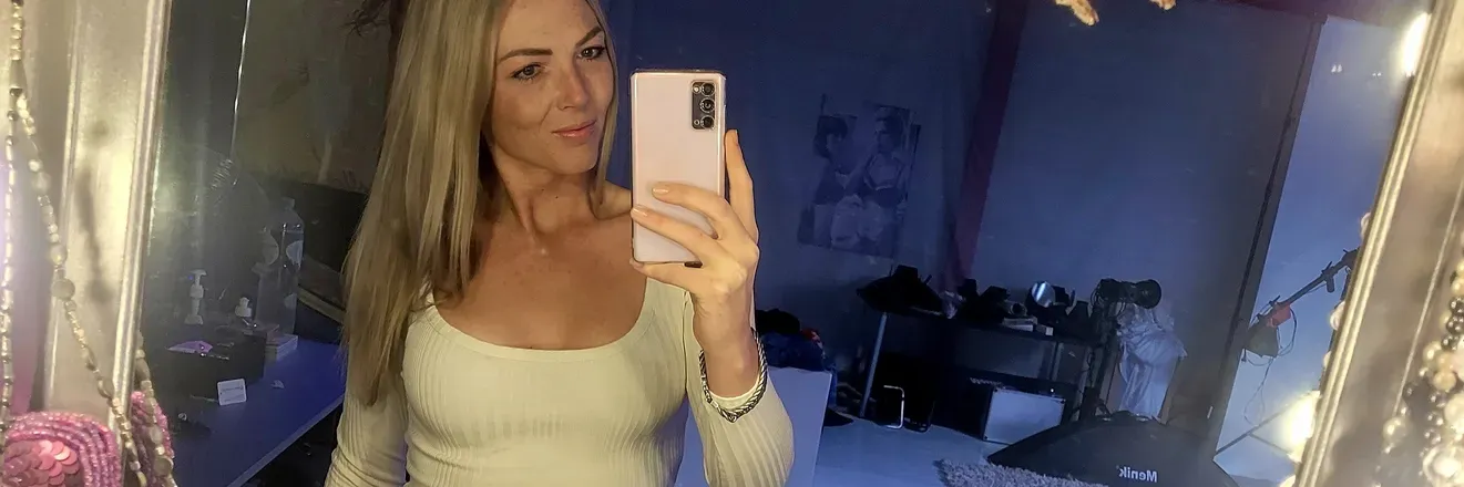 OnlyFans cuenta starshinexx93 header 2