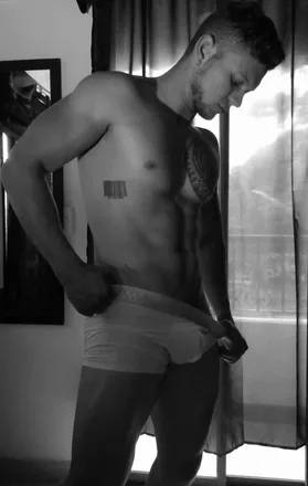 OnlyFans cuenta leozmith31 header 2