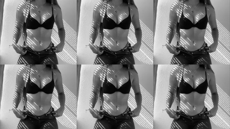 OnlyFans cuenta karolf12 header 2
