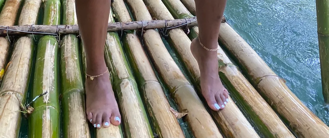 OnlyFans cuenta herprettyfeet00 header 2