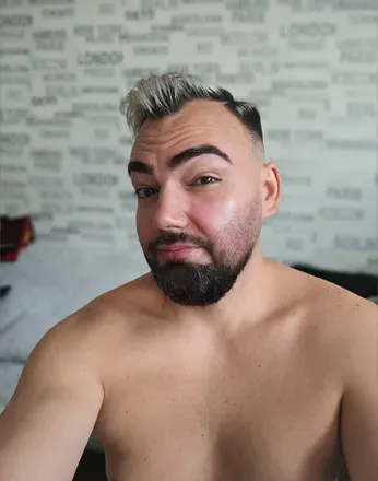 OnlyFans cuenta the_l.o.v.e.r_boy avatar 1