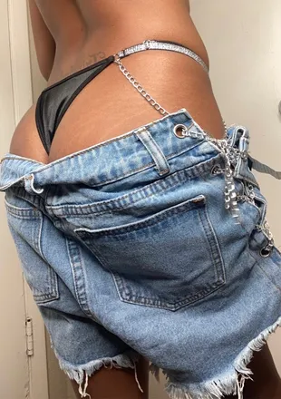 OnlyFans cuenta touchmeyes header 2