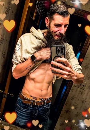 OnlyFans cuenta bearded_mando88 avatar 1