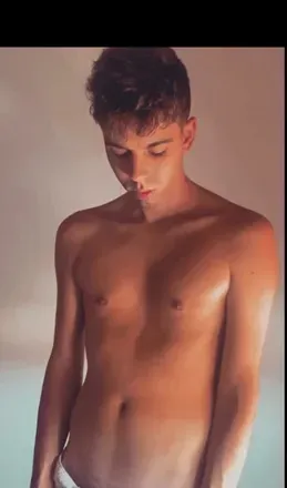 OnlyFans cuenta surpriseboy avatar 1