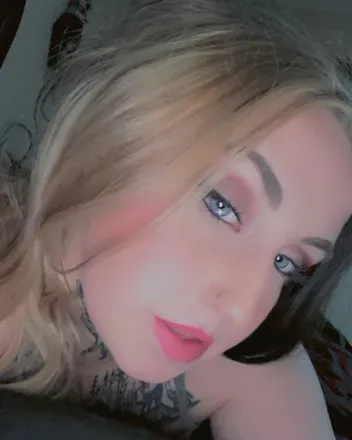 OnlyFans account  babygirltina420 avatar 1