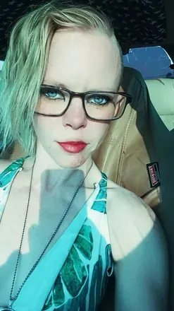 OnlyFans account  sassyharleyquinn header 2