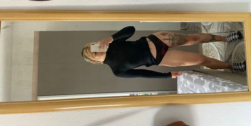 OnlyFans cuenta zabellaz header 2
