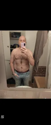 OnlyFans cuenta uncutcanadianotter header 2