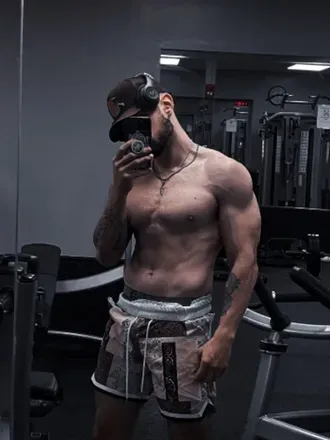 OnlyFans cuenta gymdaddy4l avatar 1