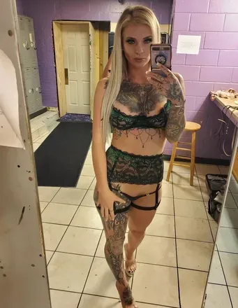 OnlyFans cuenta raegan_rae avatar 1